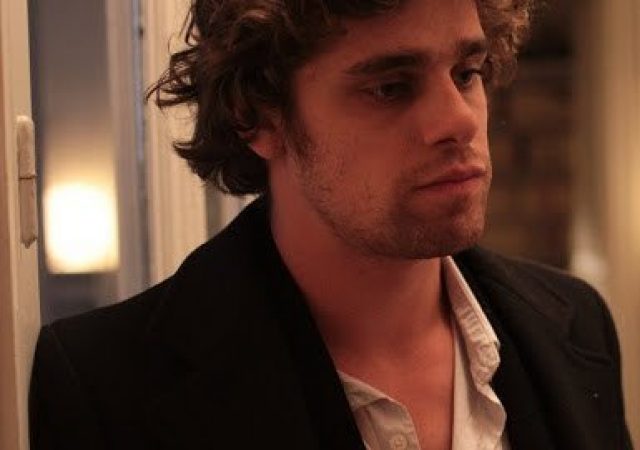 VARILUX PERFIL-ENTREVISTA: O Ator ARTHUR DUPONT