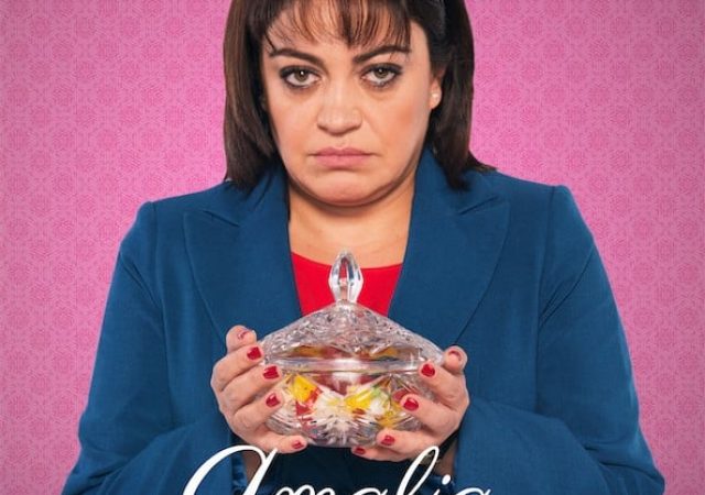 Crítica: Amália, A Secretária