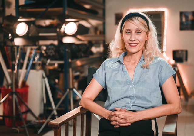 Entrevista: La Cama: Diretora Mónica Lairana