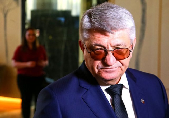 A voz solitária de Alexandr Sokúrov