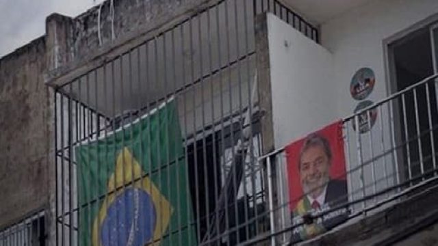 No Céu da Pátria Nesse Instante